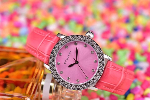 ブルガリ時計正面デザイン